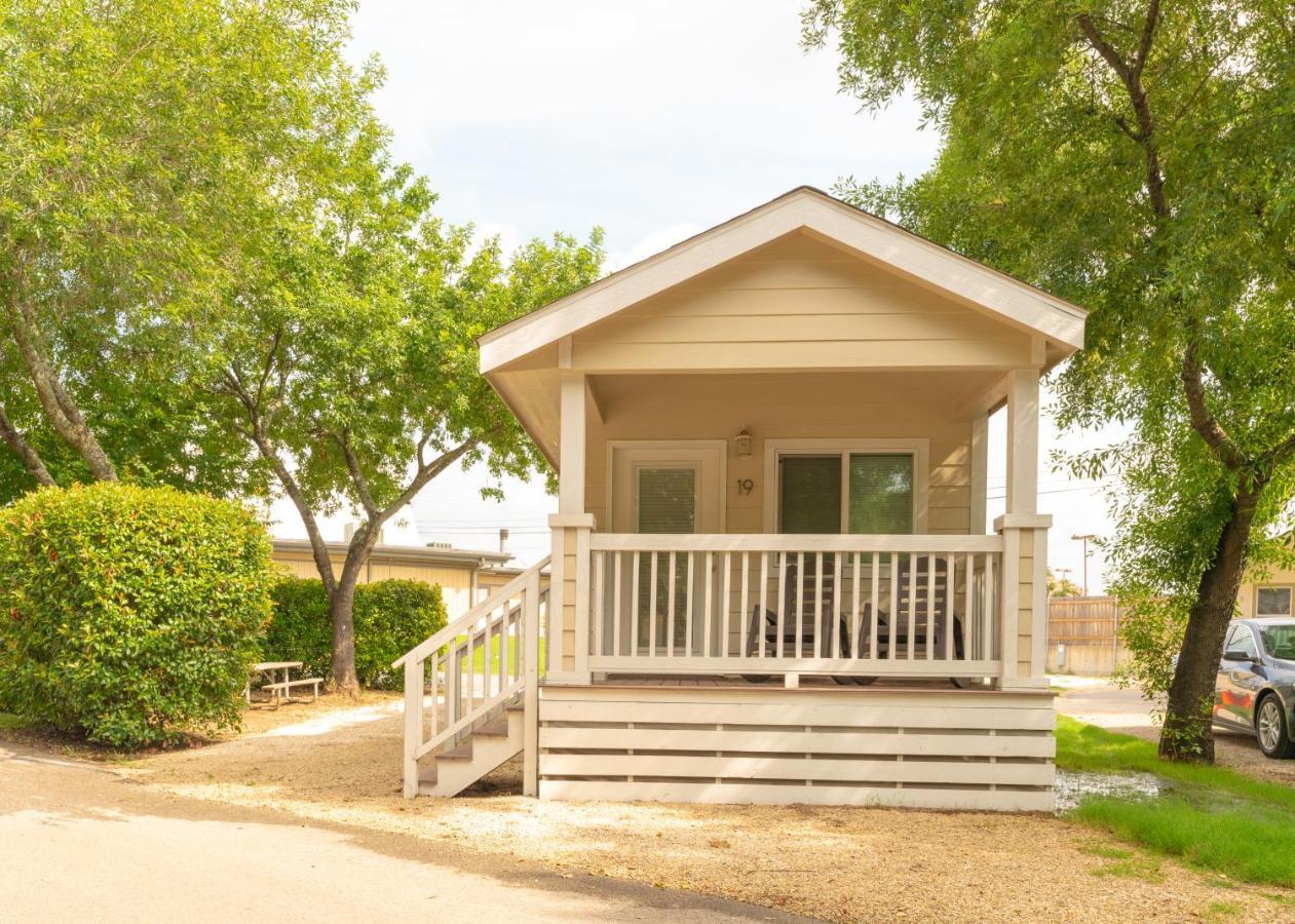 Austin Lone Star Rv Resort Exterior photo